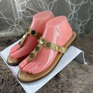 (S1) KENSIE- Maija Thong
Studded flip flop sandals, women's size 8